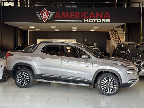 FIAT TORO 2.0 16V TURBO DIESEL RANCH 4WD AT9 FIAT TORO 2.0 16V TURBO DIESEL RANCH 4WD AT9